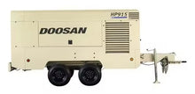 Load image into Gallery viewer, DOOSAN 1600cfm portable diesel engine screw air compressor - Hyshina